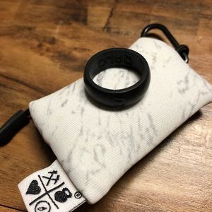 Menʻs Qalo Classic Silicone Ring